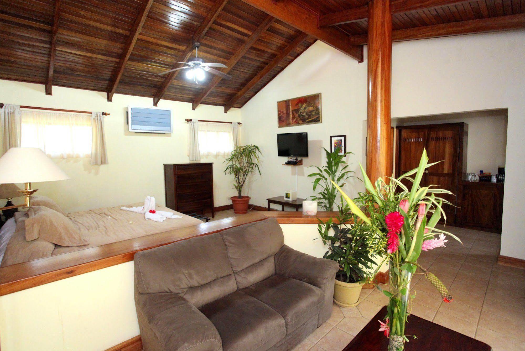 Jaco Hotel Docelunas Ngoại thất bức ảnh